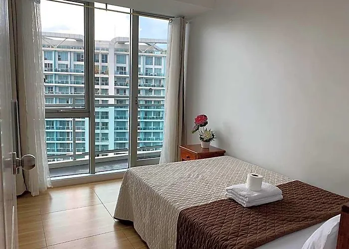 Azure C1 With Balcony Wifi Multiple Units Near Airport 호텔